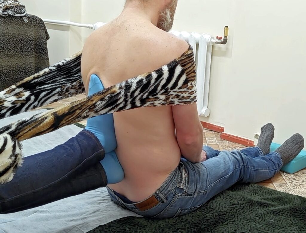 Keha taastav teraapia 7 Rühi korrektuur istuvas asendis